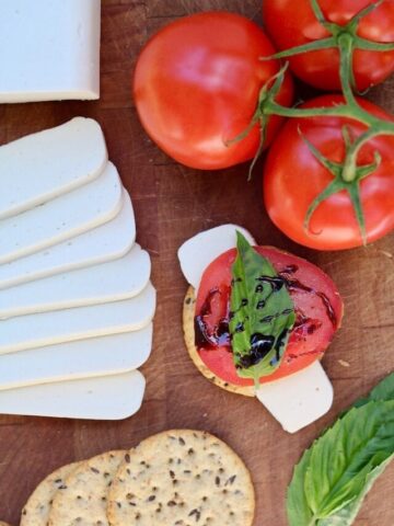cropped-vegan-mozzarella-1.jpg