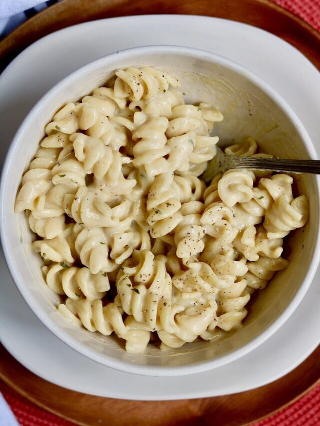 Creamy Vegan Garlic Pasta