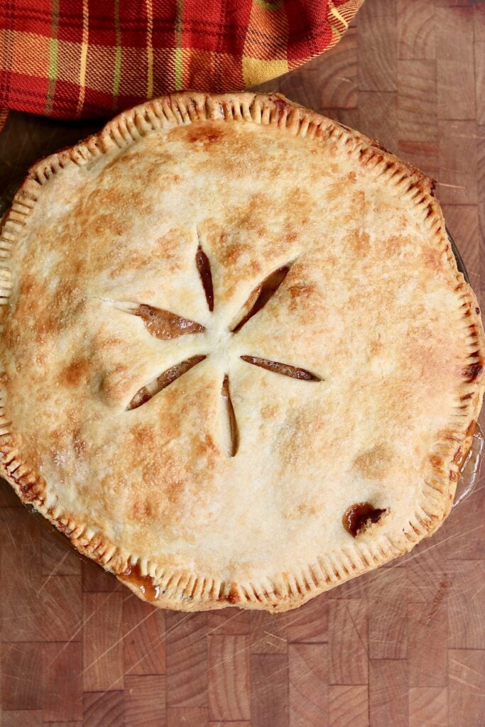 overhead view of whole baked apple pie