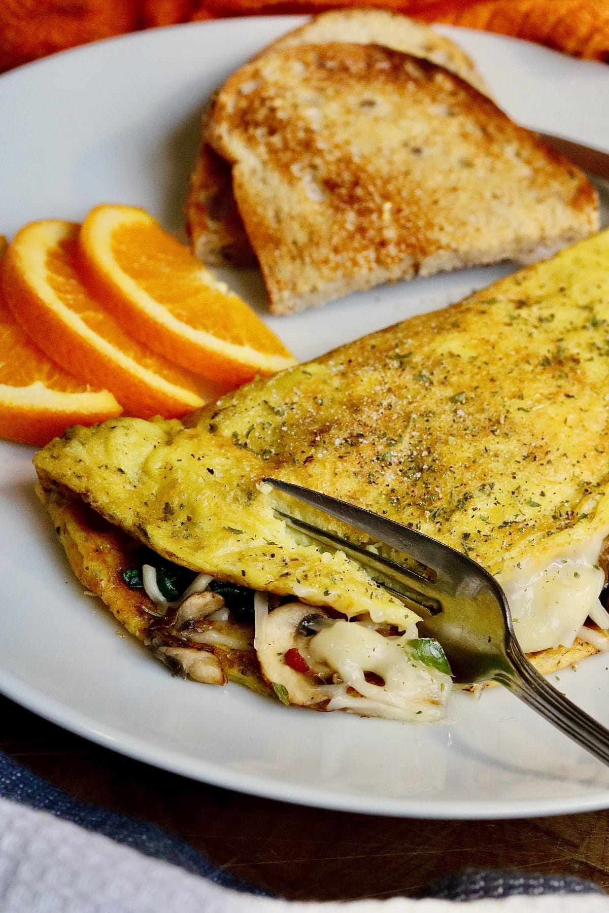 https://thecheekychickpea.com/wp-content/uploads/2021/10/just-egg-omelette-4.jpg