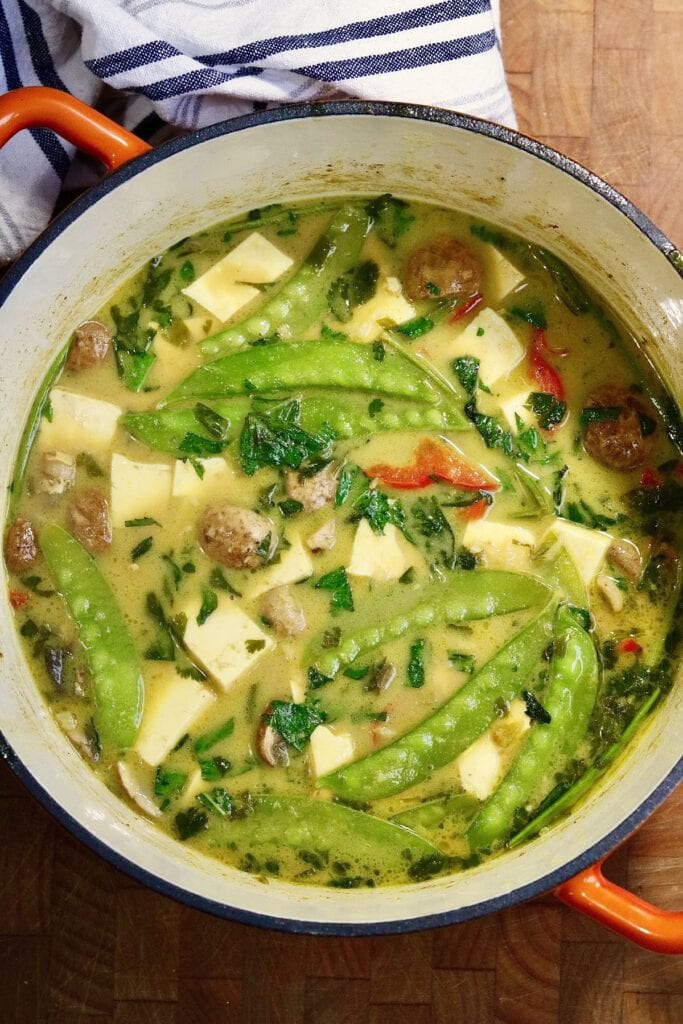 a pot of thai green curry ready to serve