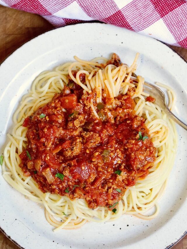 Easy Vegan Spaghetti with "Meat" Sauce