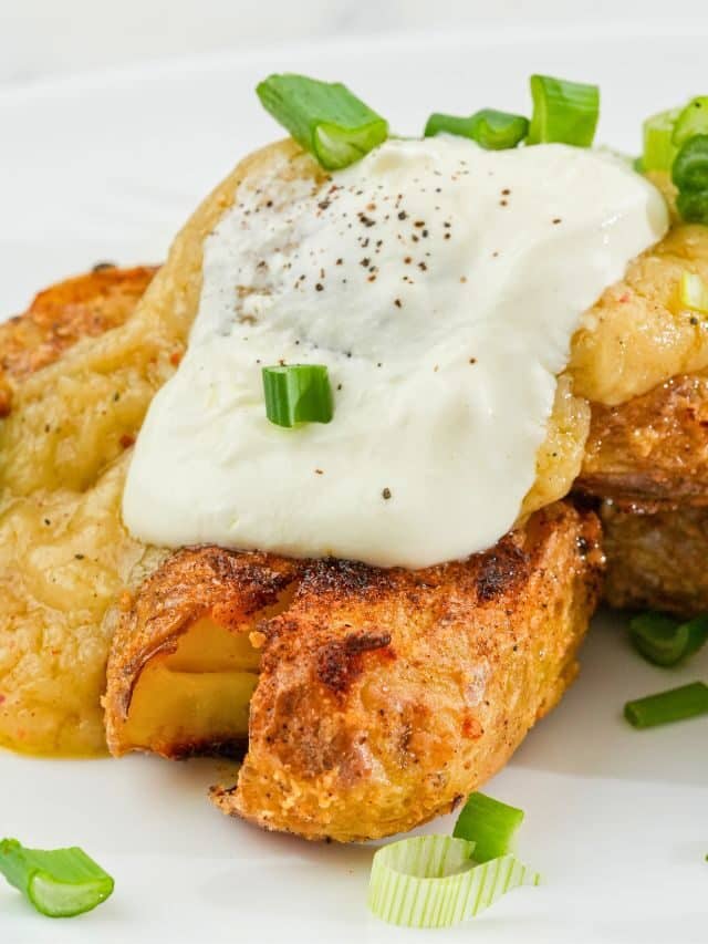 Vegan Cheesy Smashed Fiesta Potatoes (Easy Recipe)