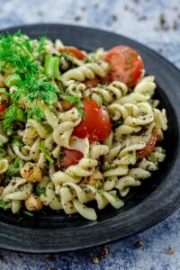Oil Free Vegan Pasta Salad - The Cheeky Chickpea
