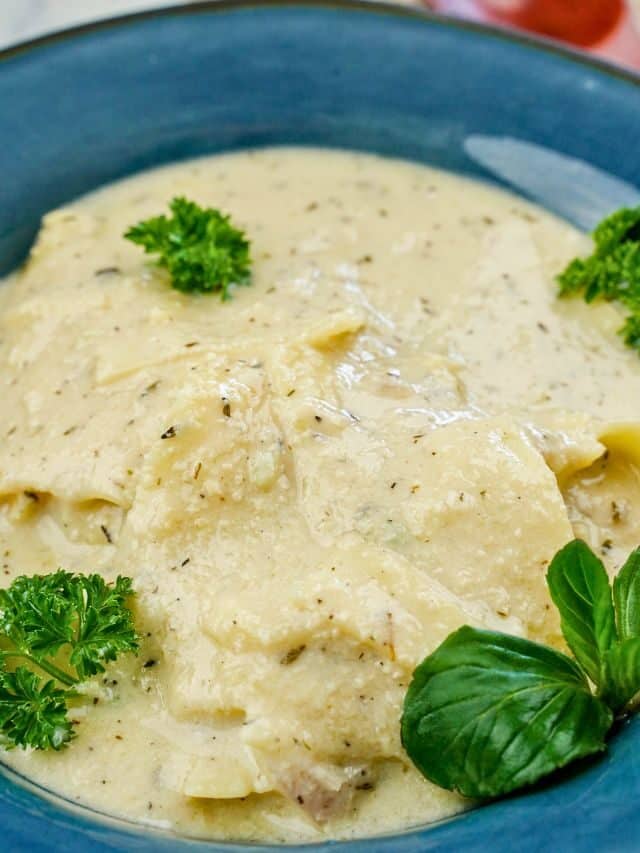 Vegan White Lasagna Soup